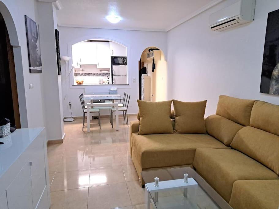 Apartament Julia De Lux 托雷维耶哈 外观 照片